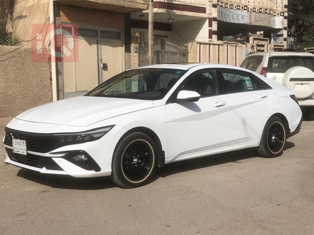 هیوندای ئەلەنترا